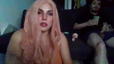 Snapshot of giaplum chatting on September 16, 2:01 am Gia online show from September 16, 2:01 am
