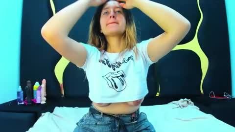 GiaRoussel online show from February 2, 2:45 pm