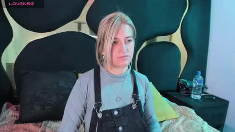 GiaRoussel online show from March 3, 4:02 pm