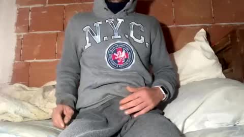 Snapshot of gicobest chatting on January 5, 9:59 am Corrado online show from January 5, 9:59 am
