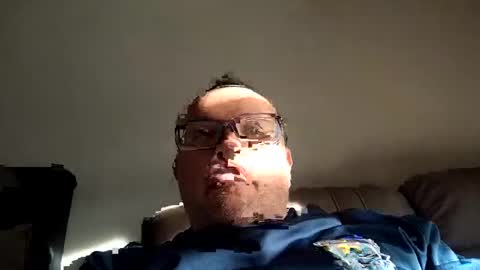 Snapshot of giddyup2222222 chatting on November 23, 1:33 pm giddyup2222222 online show from November 23, 1:33 pm