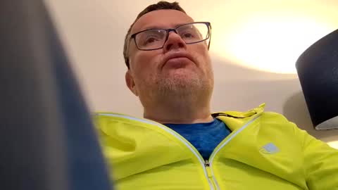 giddyup2222222 online show from March 24, 12:48 am