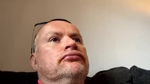 giddyup2222222 online show from April 2, 4:48 pm