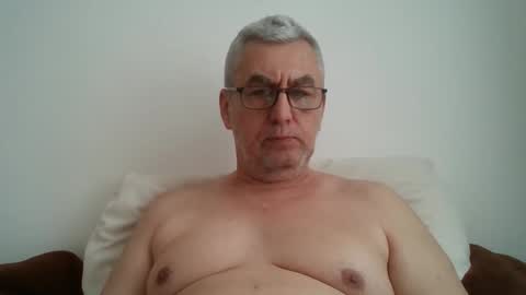 Snapshot of gigi1970 chatting on March 30, 12:28 pm gigi1970 online show from March 30, 12:28 pm