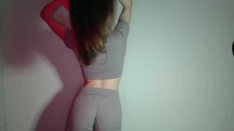 Snapshot of gigi_nix chatting on March 8, 5:43 pm Gigi online show from March 8, 5:43 pm