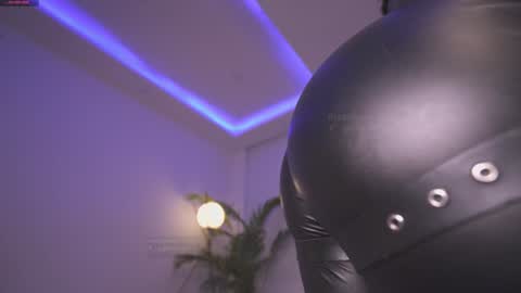 Snapshot of gigi_ulala chatting on January 25, 11:13 am 80 off in my OF gigipriv online show from January 25, 11:13 am