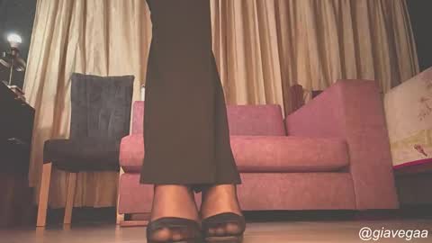 Gigi independet model P online show from December 3, 9:57 pm