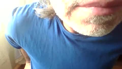 Snapshot of gigigegio chatting on April 9, 7:47 am gigigegio sky online show from April 9, 7:47 am
