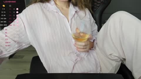 Snapshot of gigihadd chatting on December 24, 7:00 pm gigihadd online show from December 24, 7:00 pm