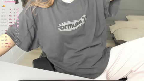 Snapshot of gigihadd chatting on December 30, 8:58 pm gigihadd online show from December 30, 8:58 pm