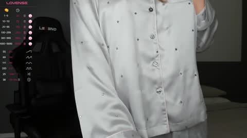 Snapshot of gigihadd chatting on January 30, 3:19 pm gigihadd online show from January 30, 3:19 pm