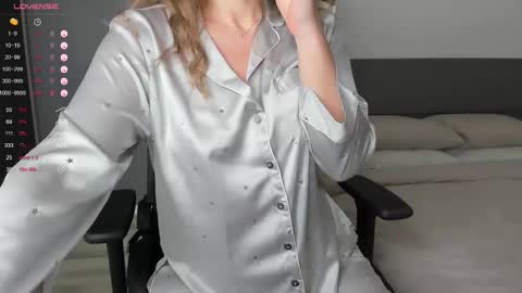 Snapshot of gigihadd chatting on February 24, 6:47 pm gigihadd online show from February 24, 6:47 pm