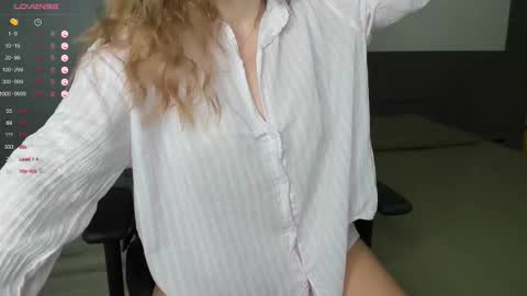 Snapshot of gigihadd chatting on March 8, 6:58 pm gigihadd online show from March 8, 6:58 pm