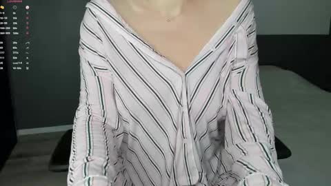 Snapshot of gigihadd chatting on October 1, 1:50 pm gigihadd online show from October 1, 1:50 pm