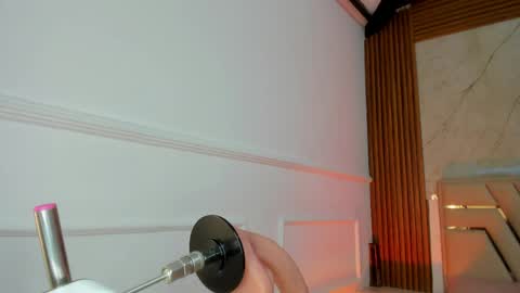 Gigi Doll online show from April 10, 11:04 am