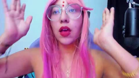 gigimooon online show from November 9, 5:06 am