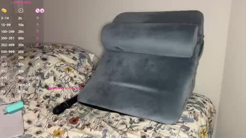 gigi online show from October 7, 12:30 am