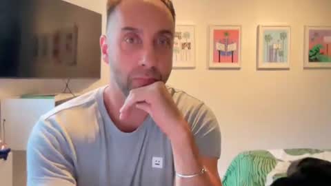 Snapshot of gilber10101 chatting on October 17, 5:26 pm gilber10101 online show from October 17, 5:26 pm