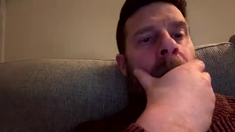 Snapshot of gilbertinio chatting on February 16, 8:33 pm Gilbert online show from February 16, 8:33 pm