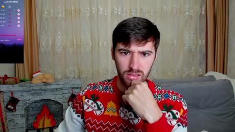 Snapshot of gilbertogonzales chatting on December 15, 7:13 am gilbertogonzales online show from December 15, 7:13 am