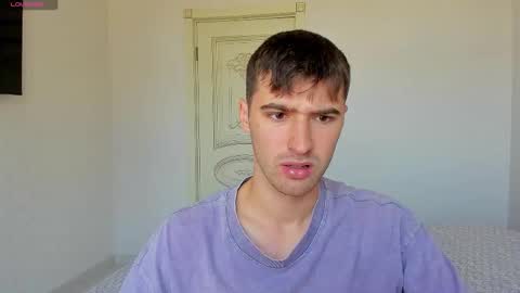 Snapshot of gilbertogonzales chatting on September 12, 7:19 am gilbertogonzales online show from September 12, 7:19 am