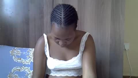 Adiliah online show from October 24, 12:34 pm