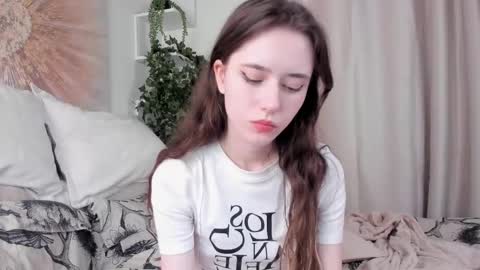 Snapshot of gina_vicious chatting on March 3, 3:41 am Gina online show from March 3, 3:41 am