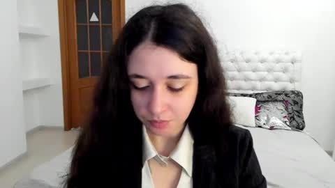 Snapshot of ginablum chatting on October 10, 7:40 am Kate online show from October 10, 7:40 am