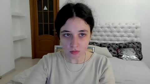 Snapshot of ginablum chatting on November 10, 8:24 am Kate online show from November 10, 8:24 am