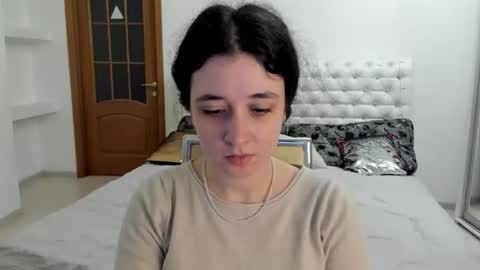 Snapshot of ginablum chatting on November 13, 8:35 am Kate online show from November 13, 8:35 am