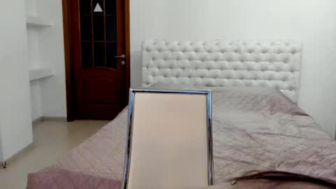 Snapshot of ginablum chatting on December 19, 9:27 am Kate online show from December 19, 9:27 am