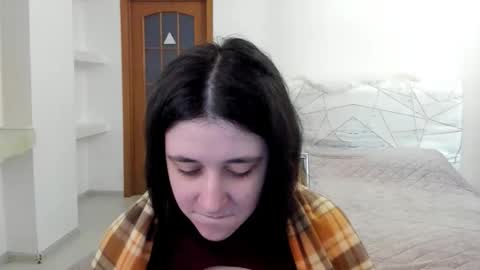 Snapshot of ginablum chatting on February 3, 8:19 am Kate online show from February 3, 8:19 am