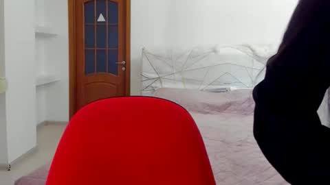 Kate online show from April 17, 9:01 am