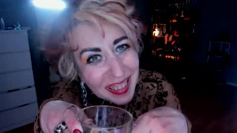 Gina Moor online show from May 13, 6:05 pm