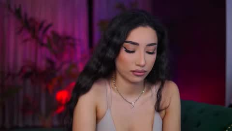 Gina online show from November 26, 7:48 pm