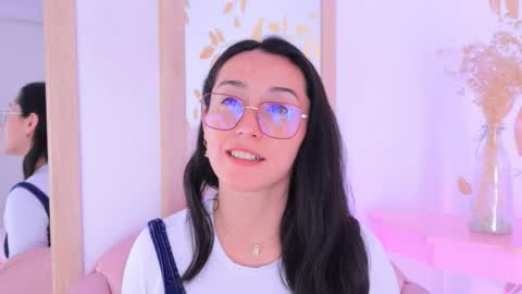 Snapshot of ginevra_esposito chatting on October 9, 12:58 pm Ginn online show from October 9, 12:58 pm