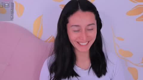 Snapshot of ginevra_esposito chatting on October 13, 1:00 pm Ginn online show from October 13, 1:00 pm