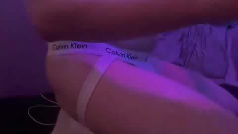 ginger_binj online show from March 5, 10:33 am