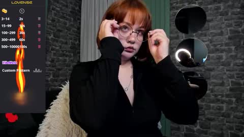 ginger_hood online show from December 15, 6:06 am