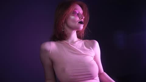        im expecting 350 thumbs up on my altar   online show from February 19, 10:20 pm