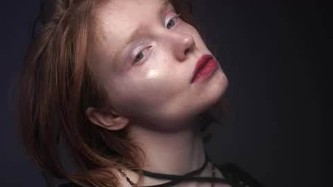        im expecting 350 thumbs up on my altar   online show from February 24, 10:14 pm