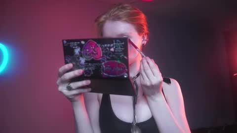        im expecting 350 thumbs up on my altar   online show from September 17, 10:11 pm