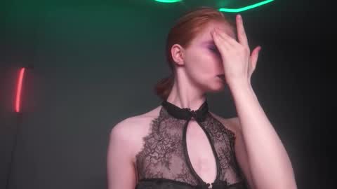        im expecting 350 thumbs up on my altar   online show from September 20, 10:00 pm