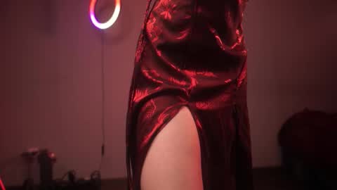        im expecting 350 thumbs up on my altar   online show from October 13, 10:32 pm