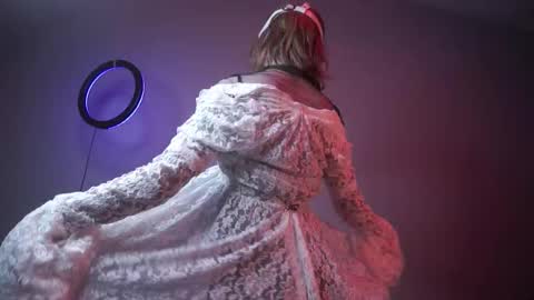        im expecting 350 thumbs up on my altar   online show from October 30, 10:10 pm