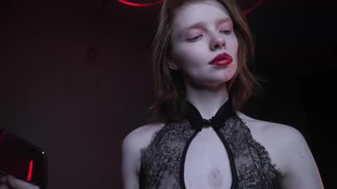        im expecting 350 thumbs up on my altar   online show from November 10, 10:09 pm