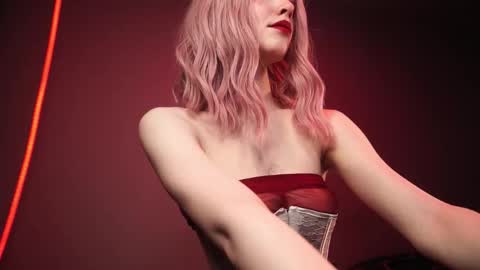        im expecting 350 thumbs up on my altar   online show from March 13, 10:16 pm