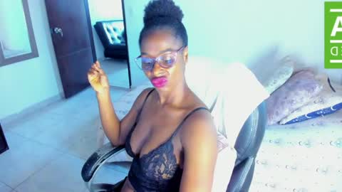 Snapshot of ginger_smil chatting on April 18, 1:15 pm Diana online show from April 18, 1:15 pm