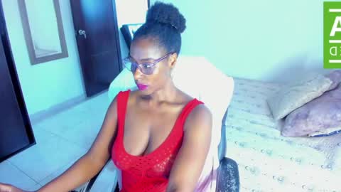 Snapshot of ginger_smil chatting on April 19, 3:55 pm Diana online show from April 19, 3:55 pm