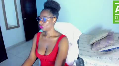 Snapshot of ginger_smil chatting on May 2, 12:32 pm Diana online show from May 2, 12:32 pm